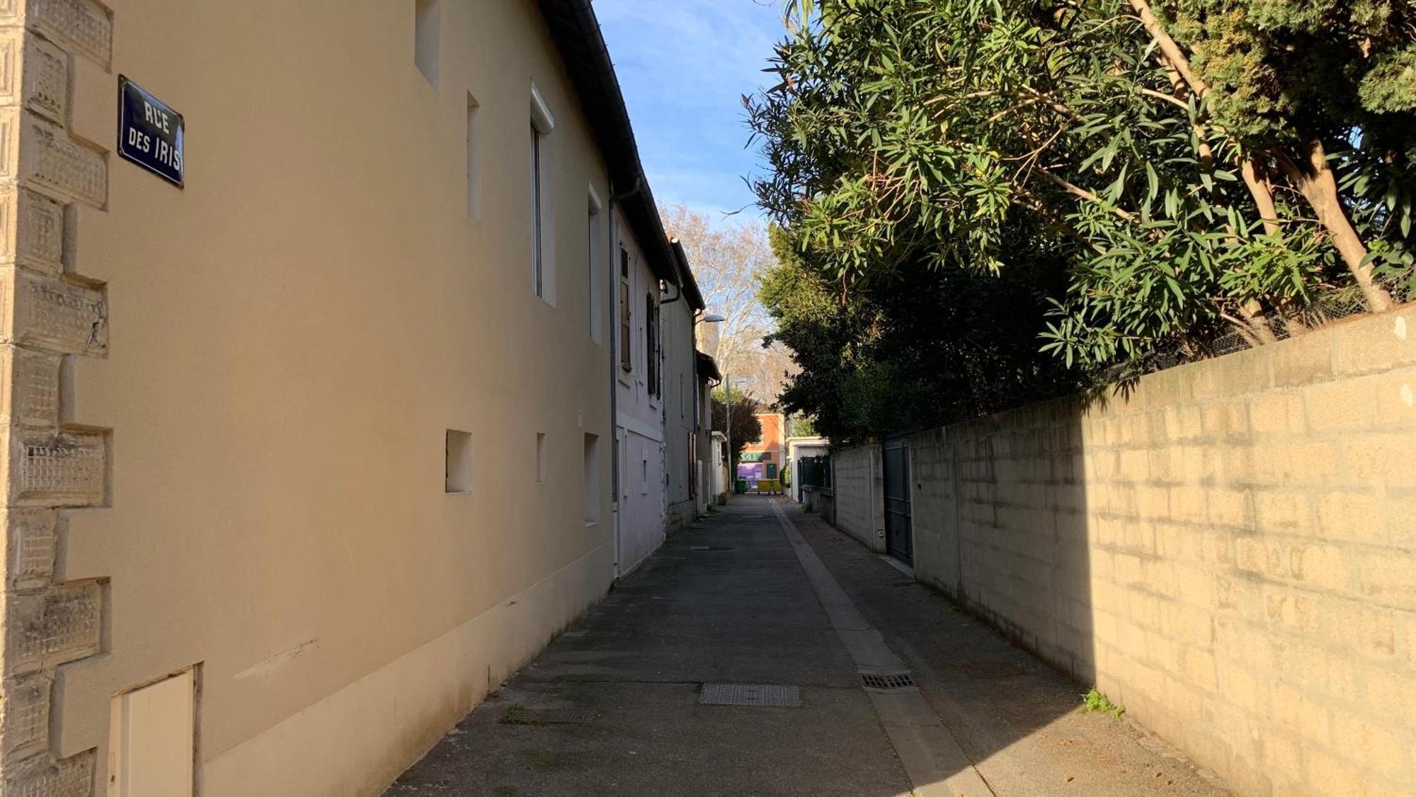 Au Calme De L'Iris - Clim - Garage - Wifi - Tramway Apartment Avignon Exterior photo